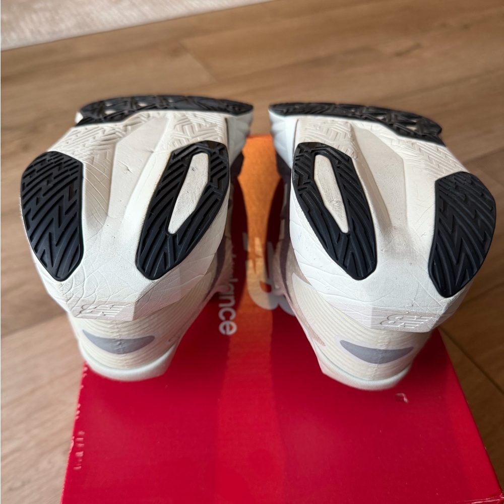 New Balance FuelCell Rebel v5 - Picture 7 of 10